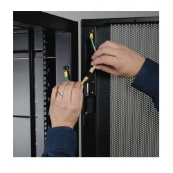 Gabinete NetShelter Tripp-Lite para Servidores de Profundidad Estándar SmartRack 45U SR45UB