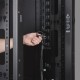 Gabinete NetShelter Tripp-Lite de Profundidad Estándar SmartRack 42U carga 1360.8Kg SR42UBWD